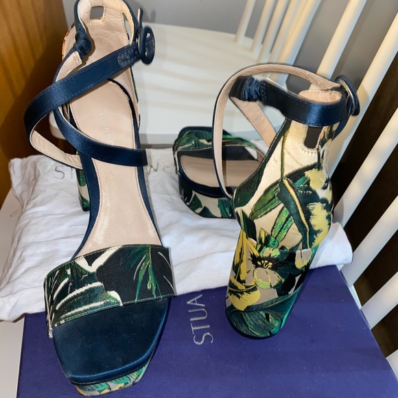 Stuart Weitzman
Women's green Botanic Jacquard block heel sandals - Picture 12 of 14